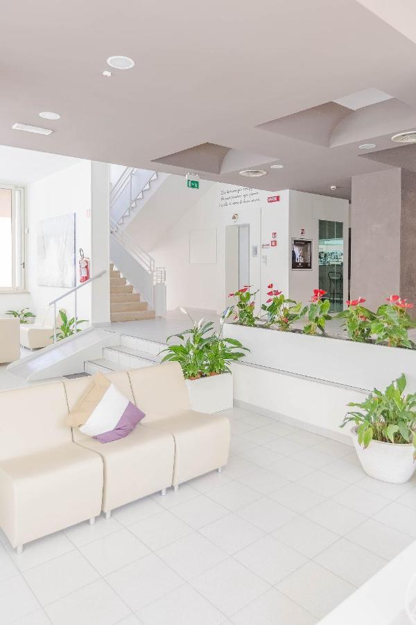 Hotel Confort Rimini Exterior foto